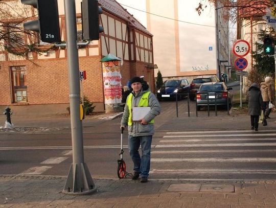 Potrącenie matki z dzieckiem na przejściu dla pieszych