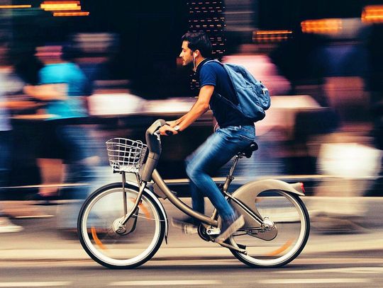 Potrącono rowerzystę. Poszukiwani są świadkowie do zbadania okoliczności zdarzenia... Potrącono rowerzystę. Poszukiwani są świadkowie do zbadania okoliczności zdarzenia...