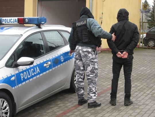 Potrzebowali pieniędzy na alkohol - pobili dwójkę dzieci. Za chwilę próbowali okraść sklep.