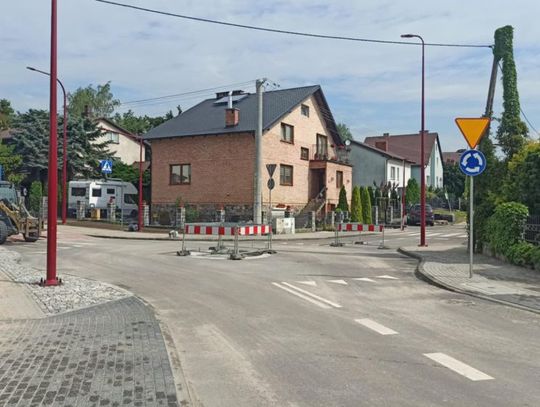 Powstaje nowa droga z nowym oświetleniem. Czy był problem z aktualizacją objazdów i blokadami?