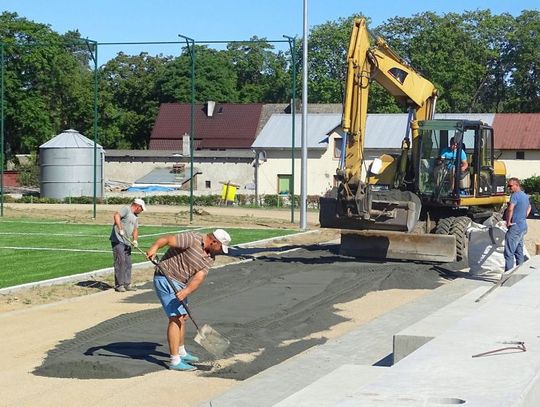 Powstaje nowoczesny obiekt sportowy w Łupawie