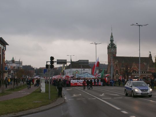 "Powstań Polsko, skrusz kajdany". Marsz pomorski - "siła argumentów, a nie argumenty siły".