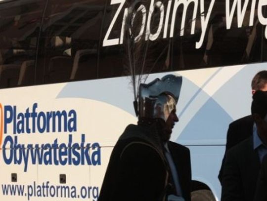 Powyborcze porządki - plakaty straszą ze słupów