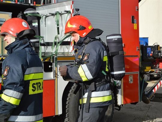 Pożar budynku wielorodzinnego w Jabłowie. Ewakuowani 19 osób