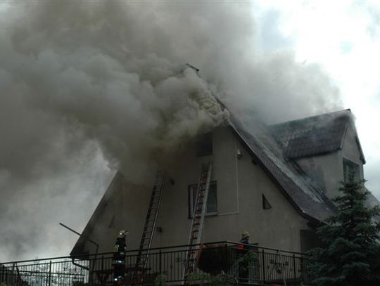 Pożar domu wczasowego we Wdzydzach - przerażone dzieci