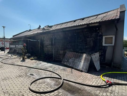Pożar na placu na placu targowym w Pelplinie