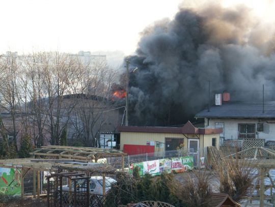Pożar w centrum Wrzeszcza, niedaleko Galerii Bałtyckiej