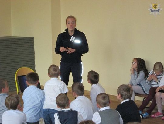 Pozwól do siebie dojechać - akcja policji w szkole w Straszynie