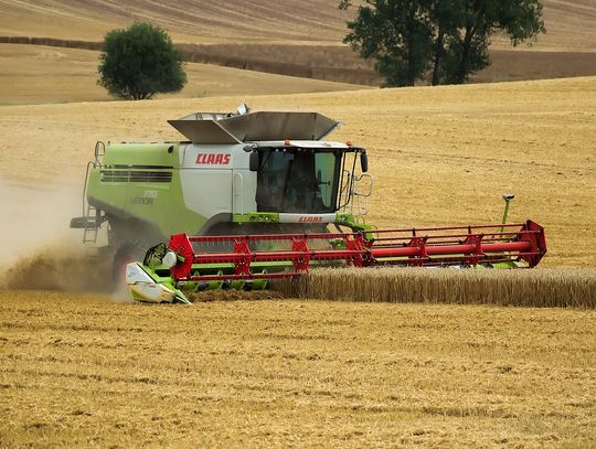 Prace polowe, a bezpieczeństwo. Chrońmy siebie, osoby postronne oraz wypoczywające dzieci