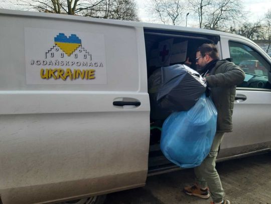 Pracownicy gdańskiego MOPR przekazali dary dla walczącej Ukrainy