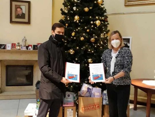 Pracownicy PUW dla podopiecznych hospicjum