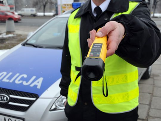 Prawie 3 promile za kółkiem - 42 - latek stracił prawko