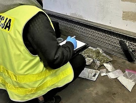 Prawie kilogram narkotyków... 10-lat odsiadki za znaczną ilość środków odurzających?