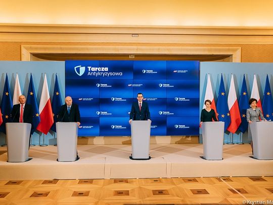 Premier przedstawił „Tarczę antykryzysową". Ma pomóc przedsiębiorcom i pracownikom