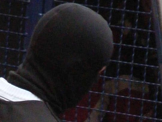 Próbował okraść bank - w kominarce. Zostawił "bombę". Policja namierzyła go w domu