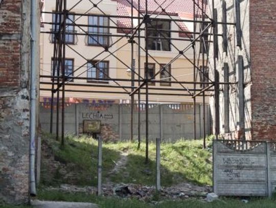 Program rewitalizacji na papierze, a starówka się sypie!