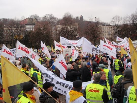 PROTEST. ENERGA na ulicy: łamanie prawa, brak dialogu, marne zarządzanie
