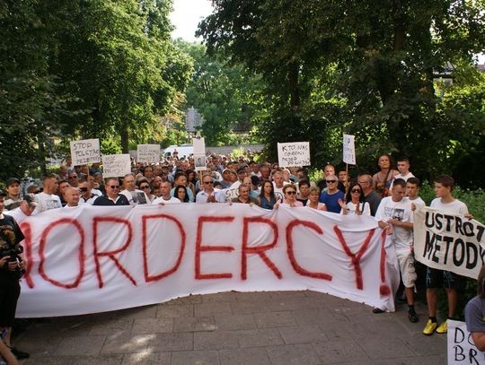 Protest obywatelski we Wrzeszczu - przeciwko brutalności i nadużyciom policji 