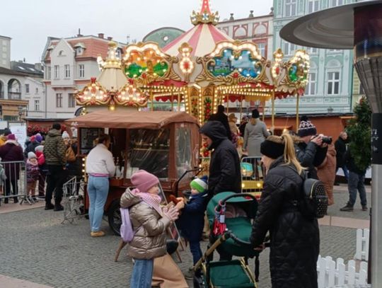 Przedsmak świąt bożonarodzeniowych podczas Tczewskiego Jarmarku. Była świąteczna muzyka, kolędy, pastorałki, a świątecznych wyrobów bez liku!