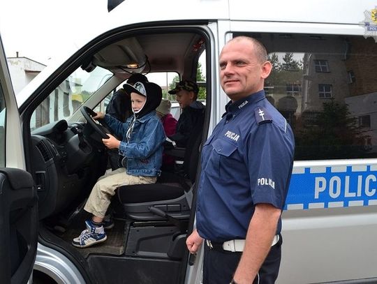 Przedszkolaki z wizytą u policjantów