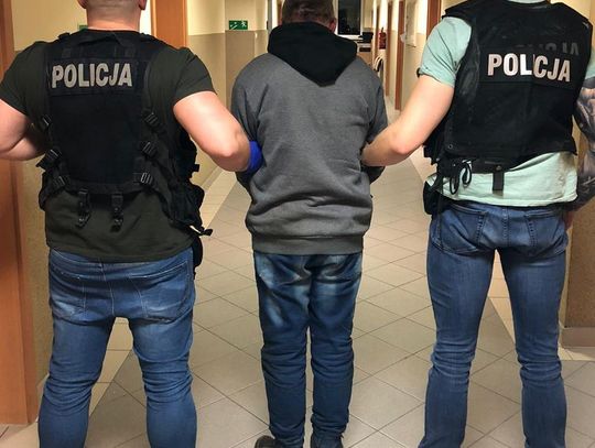 Przejażdżka samochodem za 70 tys. złotych bez uprawnień i pod wpływem