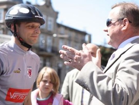 Przejechał 3302 km i... jeździ dalej