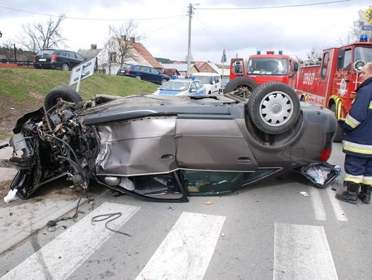 Przejechał na dachu 60 metrów 