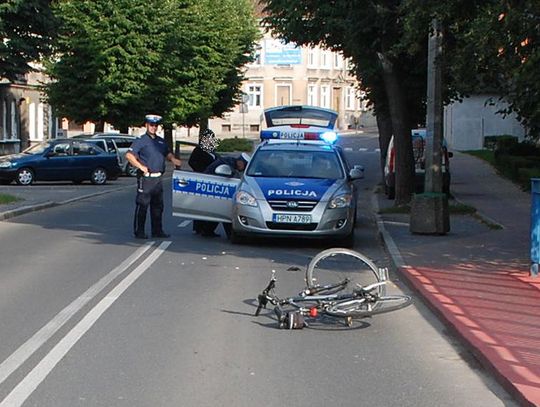 Przejechał rowerzystę i uderzył w auto