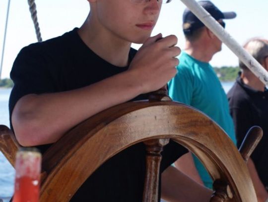 Przemek Piernicki, uczeń z Tczewa na żaglowcu „Fryderyk Chopin”: pomagamy, chcemy płynąć dalej