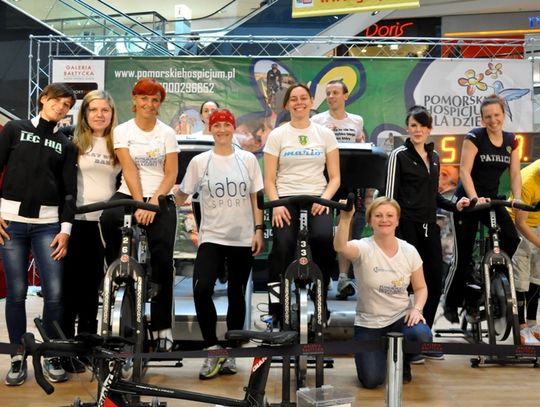 Przez 24 godziny biegli dla hospicjum