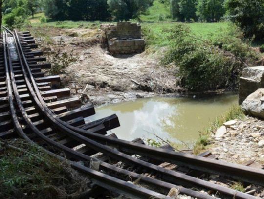 Przyjacielska pomoc z Pomorza dla poszkodowanej w powodzi gminy. 240 tys. zł dla podkarpackiej Kańczugi
