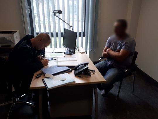 Przyjechał z centralnej Polski nad morze. Przy okazji zobaczył również policyjny areszt.