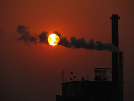 Przykre zapaszki - emisja zanieczyszczeń. Powstała inicjatywa obywatelska - pod wiatr