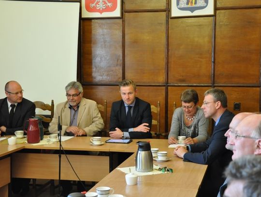 Pytali marszałka o drogi