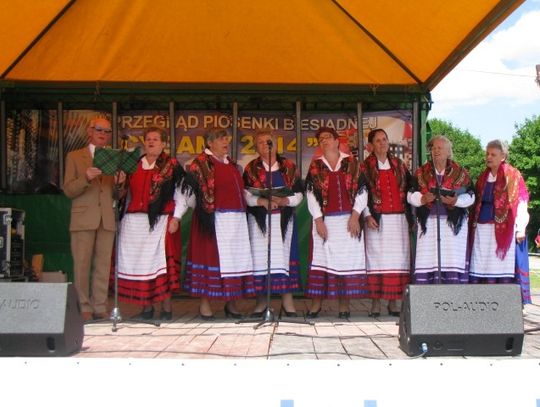 Radosne biesiadowanie