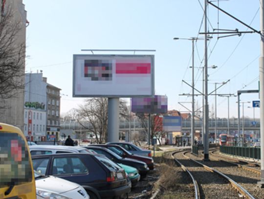 Reklamy w zakazanych miejscach znikają z Gdańska