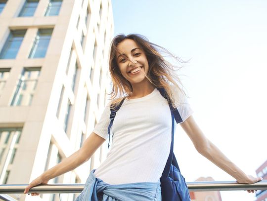 Rodzaje damskich koszulek, które musisz znać!