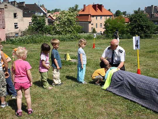 Rojno i gwarno w parku i na ulicach