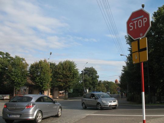 Rondo Mazowieckiego czy Ofiar Katynia? Czy PO i PiS znajdą kompromis?