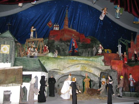 Ruchoma szopka w kościele św. Trójcy. Chrystus wśród współczesnych