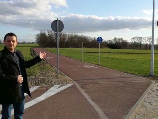 Ścieżka rowerowa dla rowerzystów i... dla rolników?
