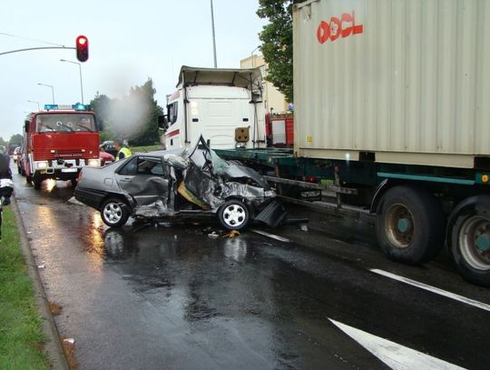 Seat rozbity na ciężarówce