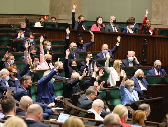 Sejm uchwalił gigantyczne pieniądze dla Polski w ramach Krajowego Planu Odbudowy