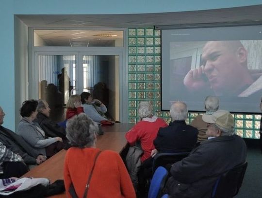 Seniorzy z wizytą u policjantów 