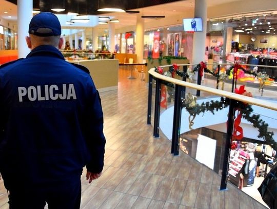 Sezon wyprzedaży w pełni. Bądźmy ostrożni podczas zakupów stacjonarnych i w sieci