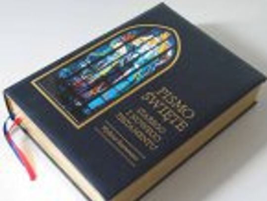 SKANDAL. Sąd „łaskawy” za publiczną obrazę uczuć religijnych. Nergal darł Biblię, prokurator żądał kary, a sędzia go uniewinnił