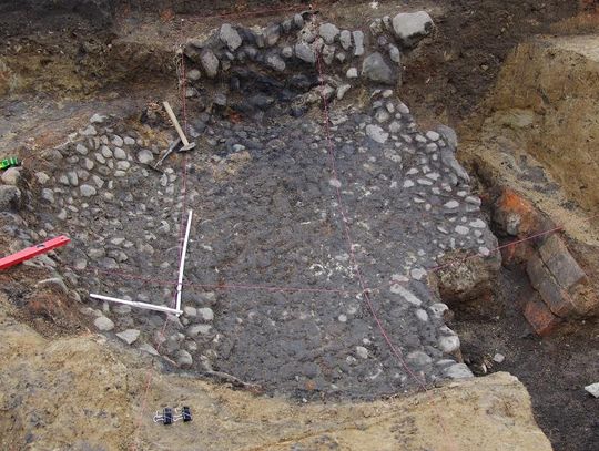 Skarby pod ziemią. Czego szukają w Skarszewach archeolodzy? 