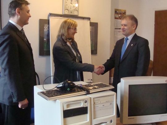 Skutecznie walczyć z ubóstwem. Tony produktów dla potrzebujących