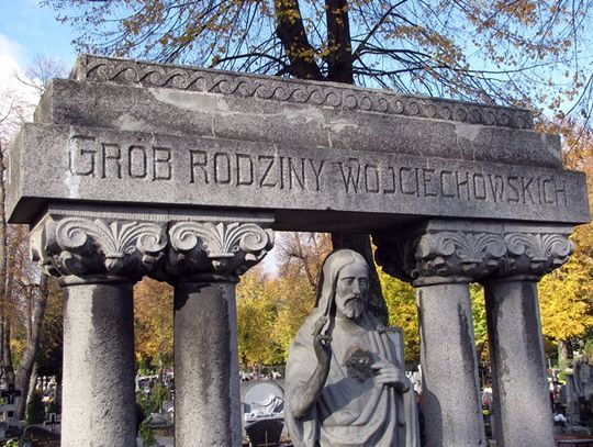 Śladami nieistniejących nekropolii