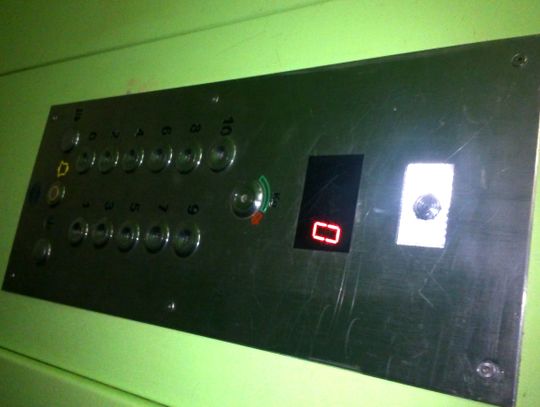 SM zwraca mieszkańcom kasę za… wadliwą windę